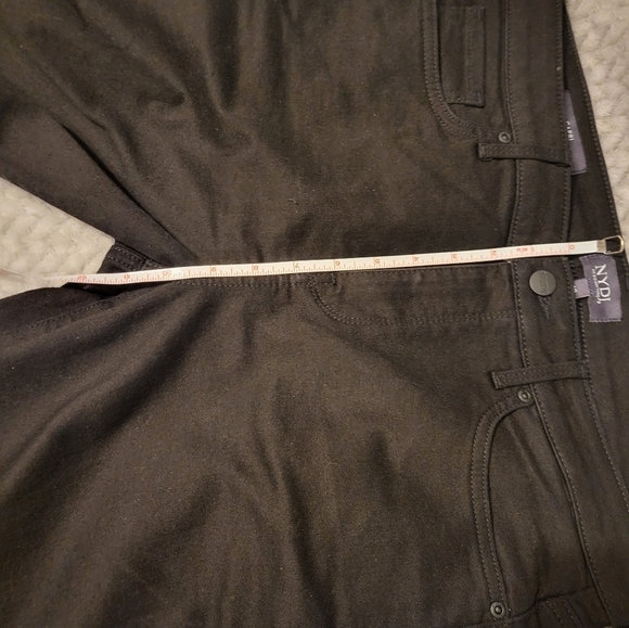 NYDJ Black Capri jeans/frayed hem Size 10 NWOT - Picture 14 of 14